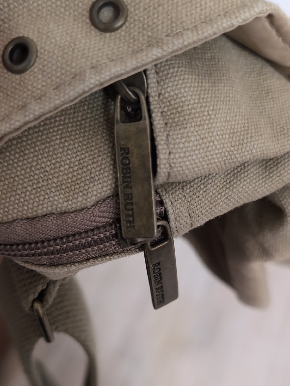 Robin Ruth Amsterdam Crossbody - Picture 3 of 9